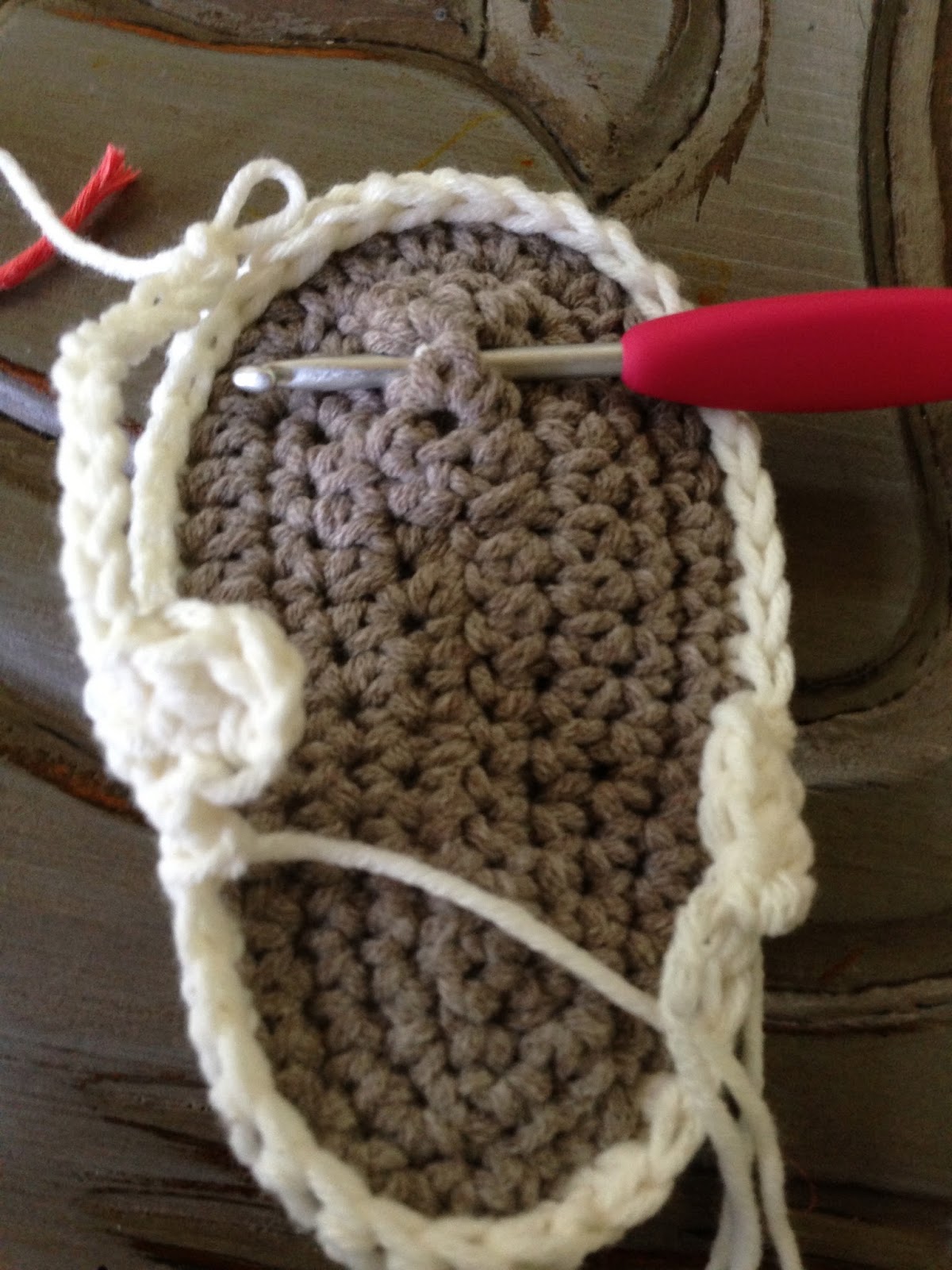 Annoo's Crochet World Baby Flip Flops Free Pattern