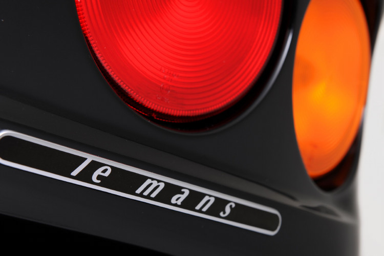 Fab Wheels Digest F W D 1999 Aston Martin Vantage V600