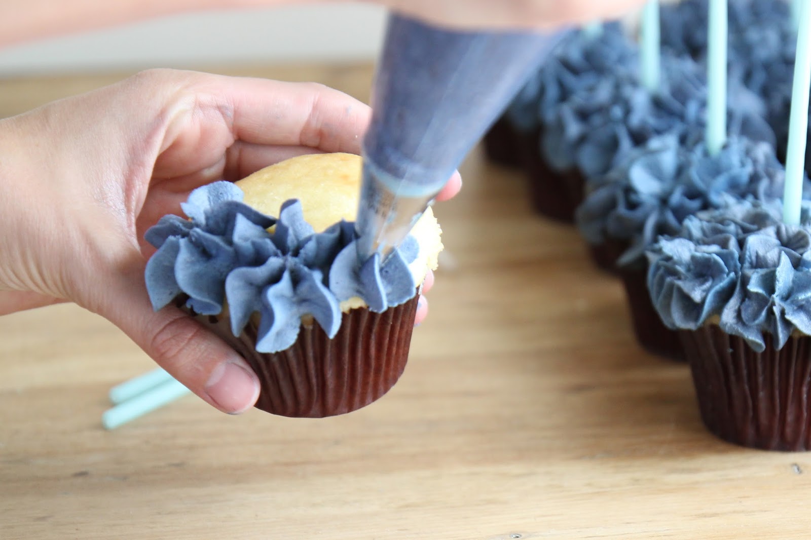 Jenny Steffens Hobick Hydrangea Cupcakes + How To Video