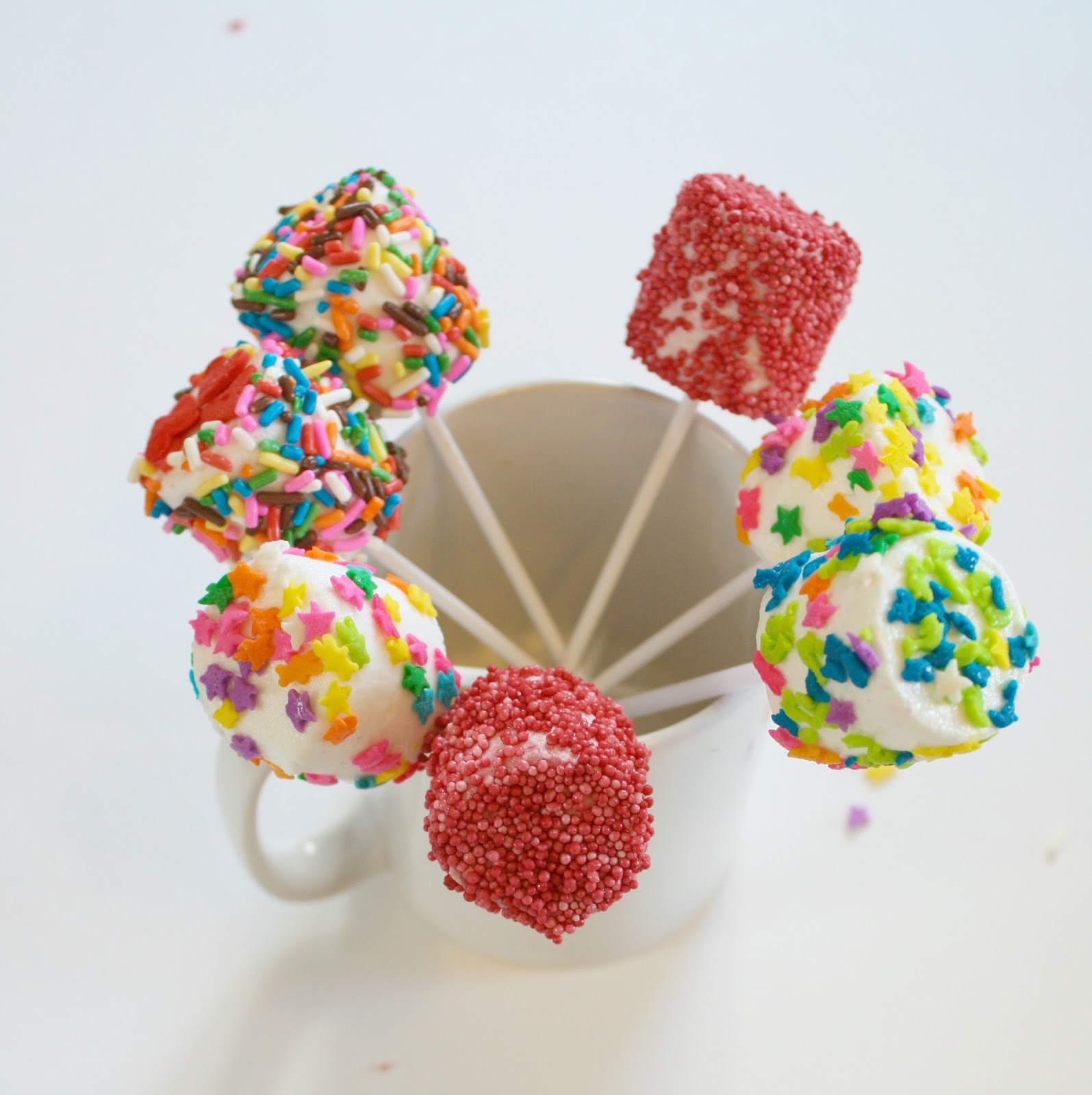 sewhungryhippie DIY Marshmallow Pops Keeping them busy series