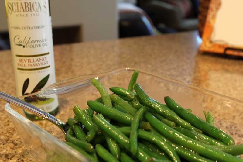 37 Cooks Fresh Green Beans Tossed with Olive Oil and Lemon Juice