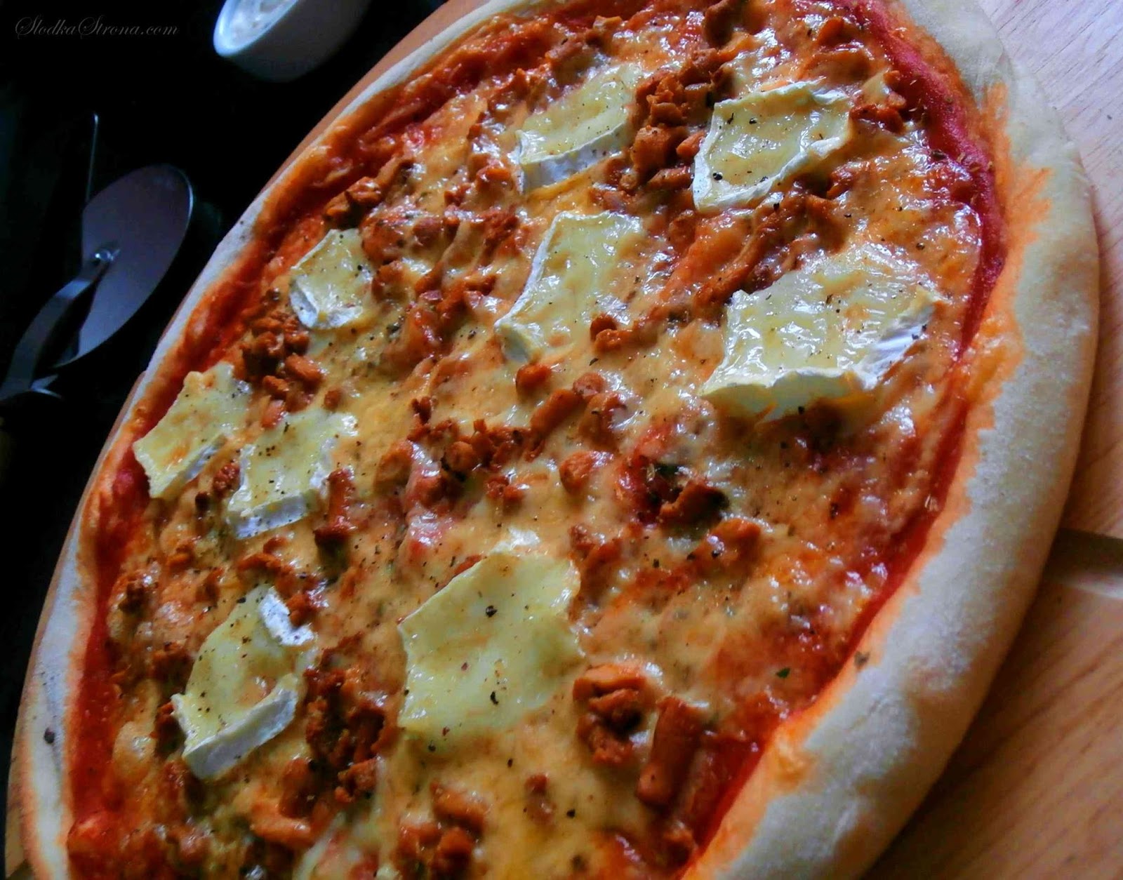 Domowa Pizza z Kurkami i Serem Brie - Przepis - Słodka Strona