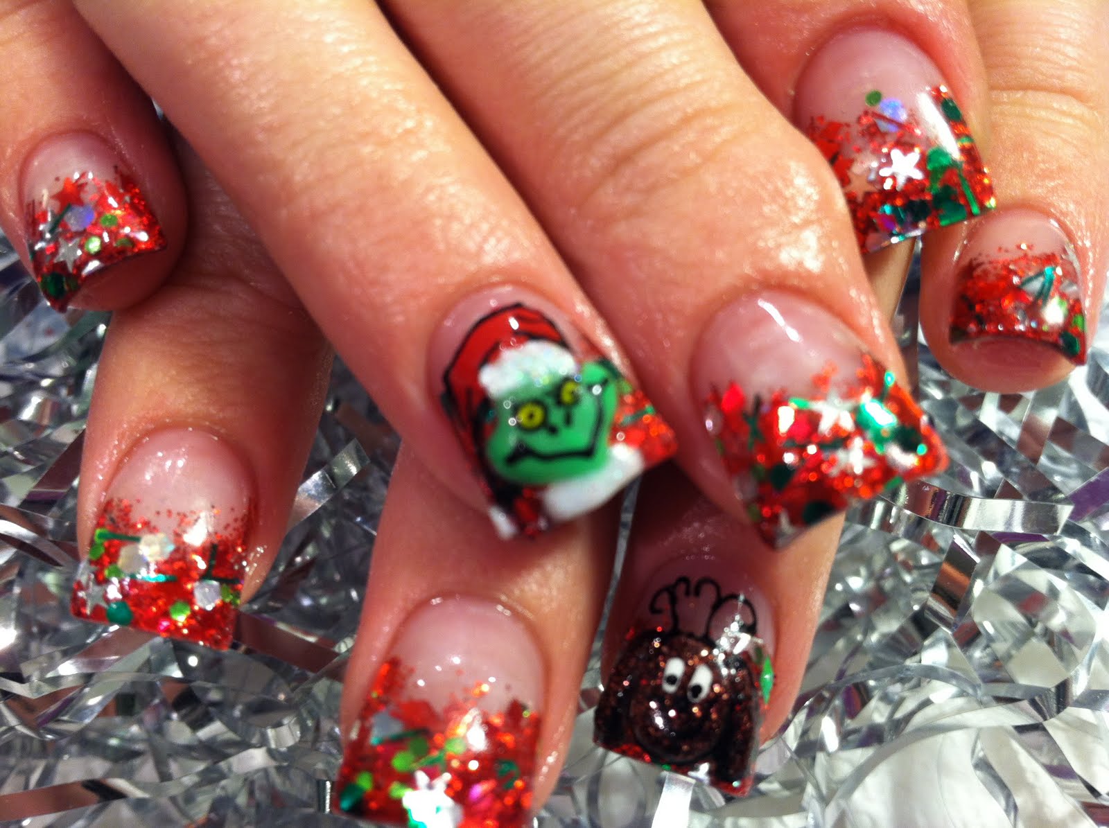 Easy Grinch Christmas Nail Designs - wide 6
