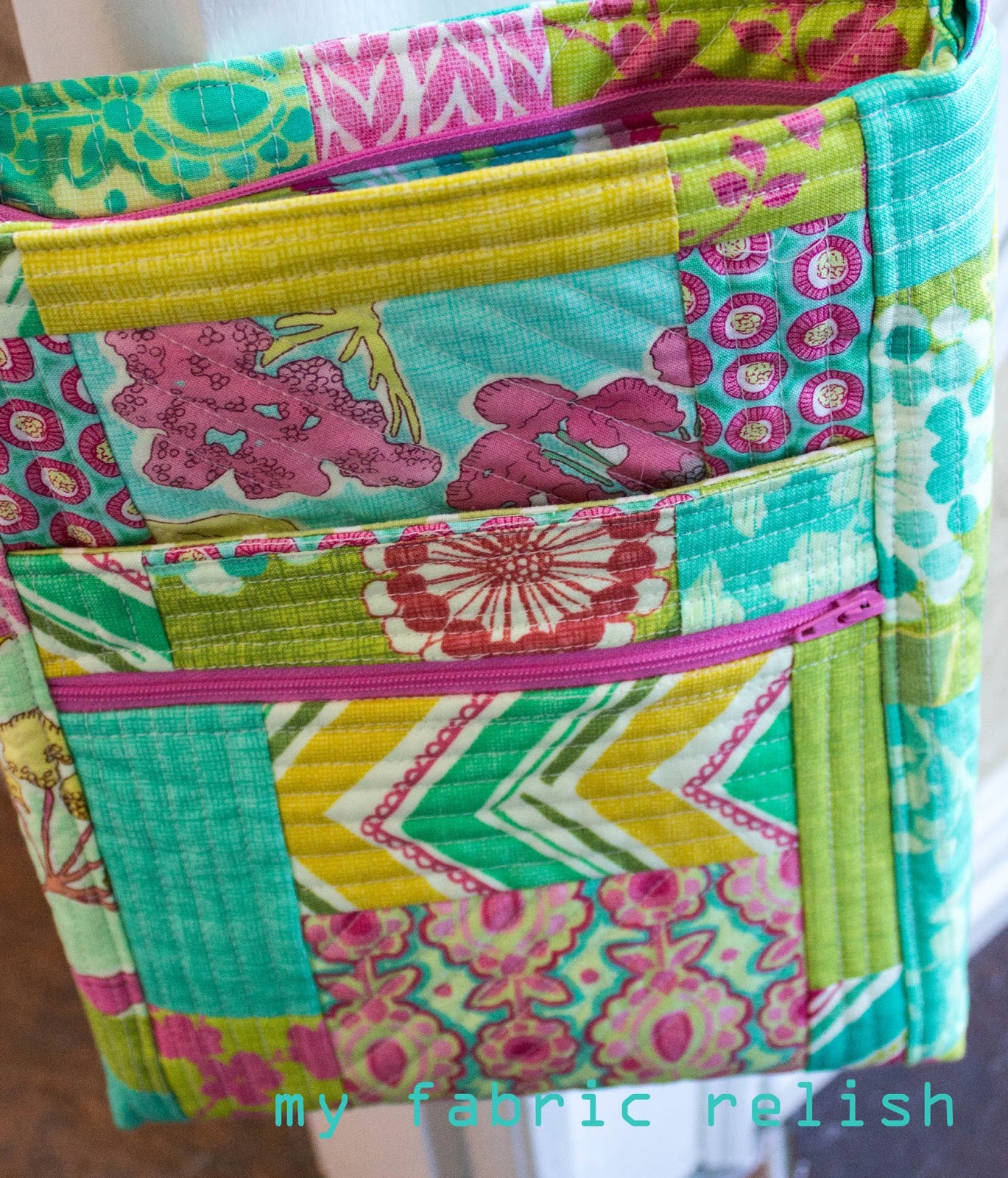 my fabric relish: quilted messenger bag