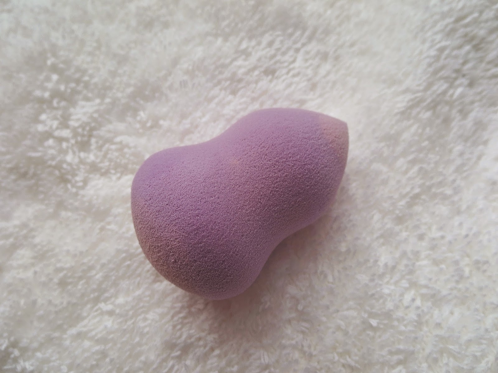 picture of a generic beauty supply store Deluxe Face Sponge