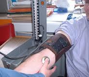 جهاز قياس ضغط الدم الزئبقى وسماعة طبيب