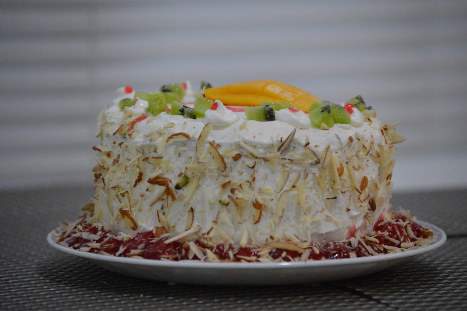 SavourNRelish Eggless Fresh Fruit Cream Cake