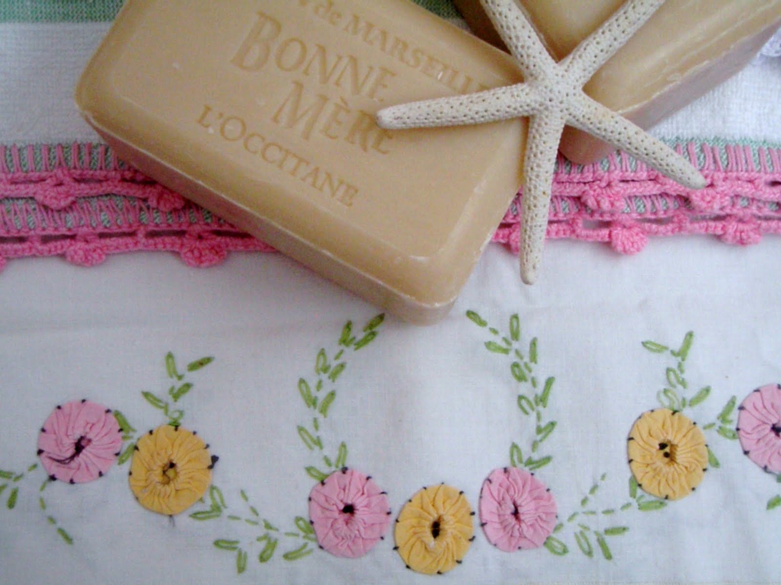 Cabin & Cottage Vintage Bath Towels