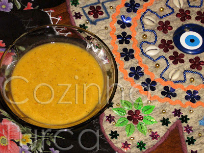 Sopa de Cereais e Lentilhas Vermelhas (Ezogelin Çorbası)