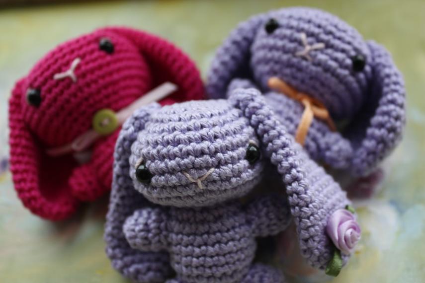 HAPPYAMIGURUMI: Tiny amigurumi bunnies!