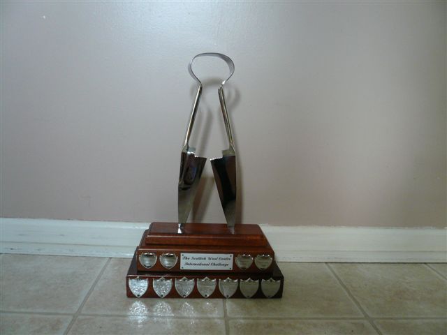 [B2B+trophy.JPG]