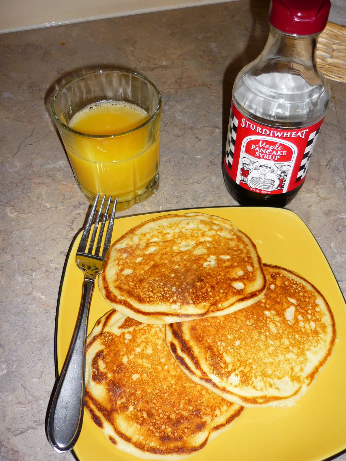 The Iowa Housewife: Instant Buttermilk Pancakes