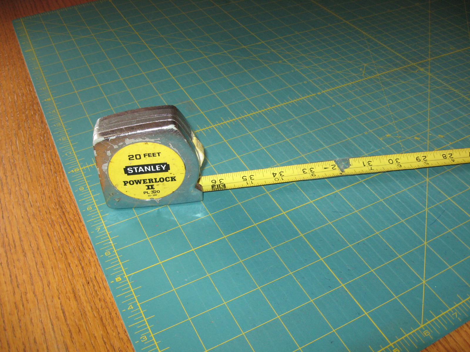 Simply Sewn by Yvonne My First Tutorial A Shoe Bag made with a repurposed metal tape measure.