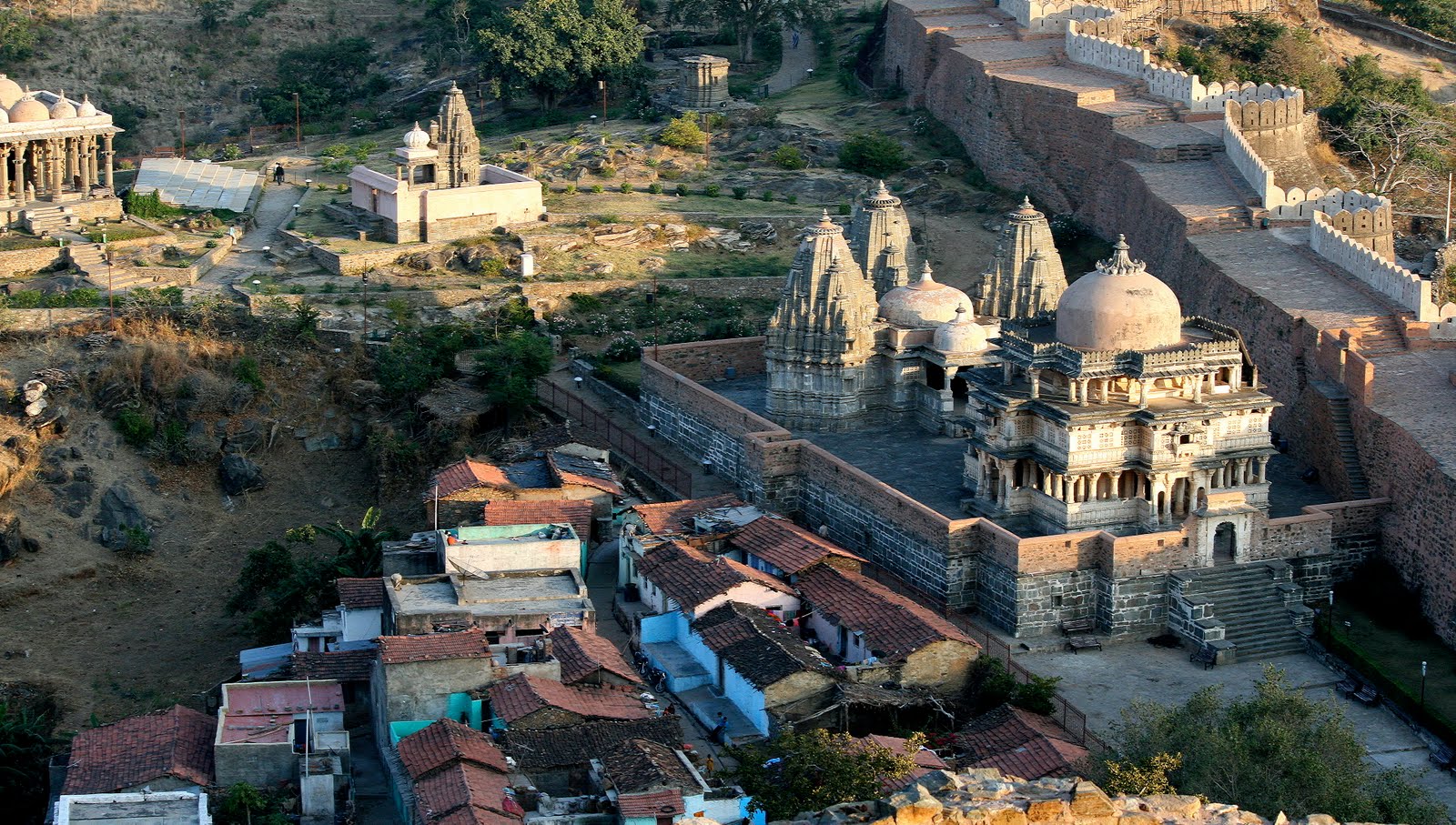 [Dec0609_KumbalgarhFort-1.jpg]
