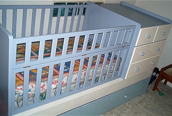 Su mueble a la medida: Juego de cuarto infantil con cuna, gavetero y