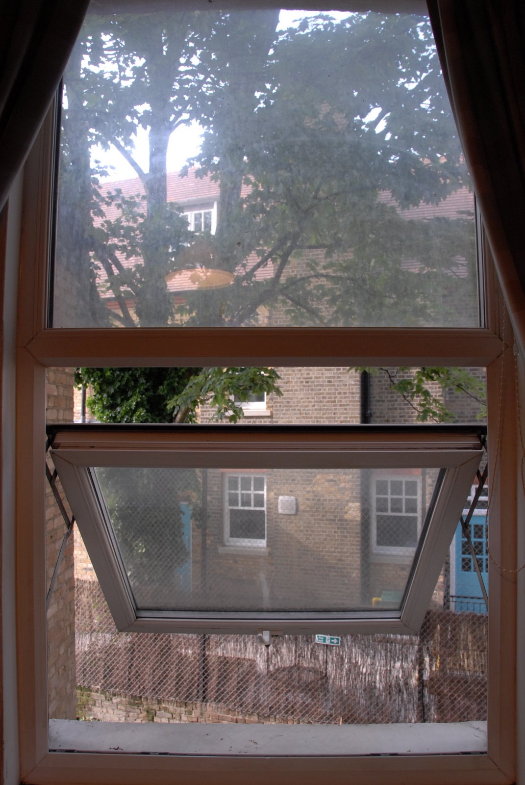 [London:+-+15.jpg]