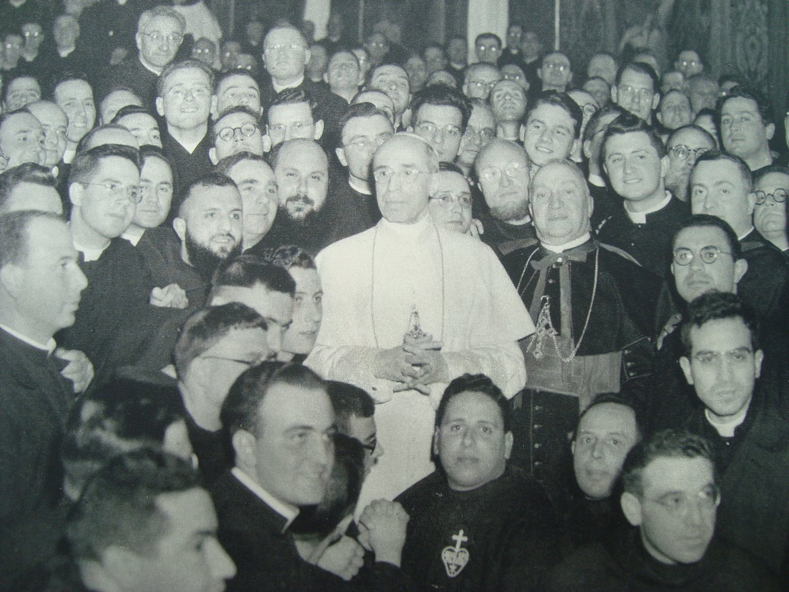 [Pius_pp_XII.JPG]
