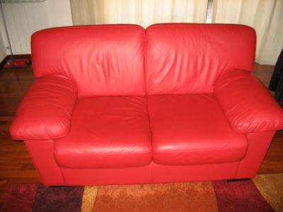 [divano+rosso.jpg]