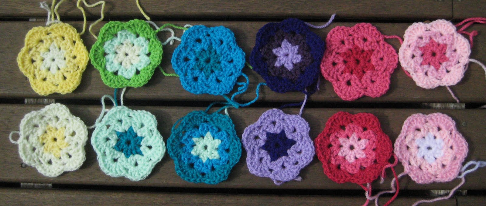 P
lanetJune by June Gilbank В» African Violets crochet pattern