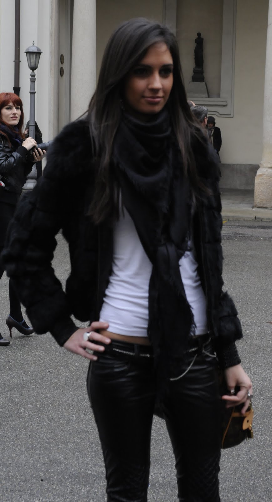 [Milan+black.JPG]