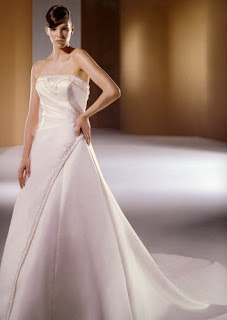 Geolaga Putih Wedding Dress- Gown Gallery