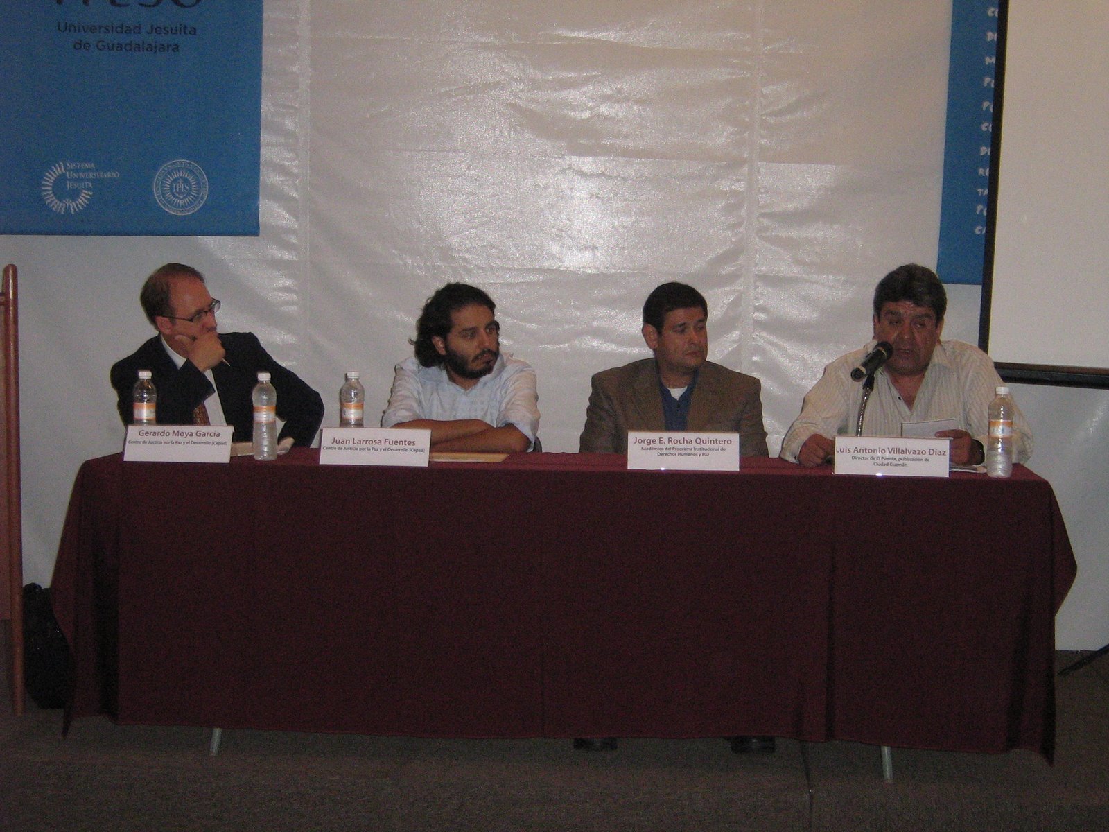 [Presentacion+Desca+011.jpg]