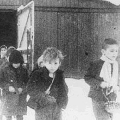 [children+at+auschwitz'.jpg]