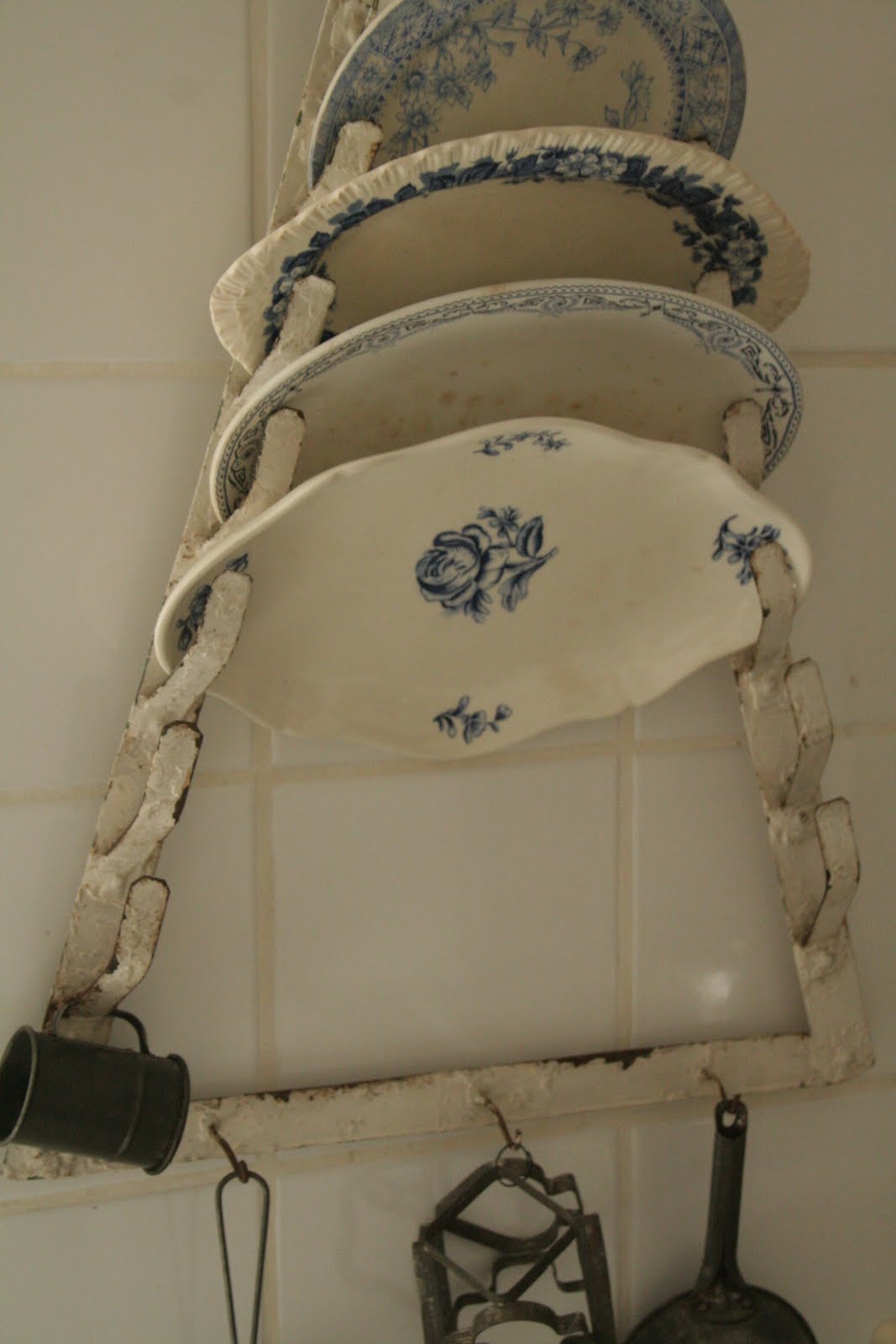 Servies en brocante: mams keuken & bijkeuken De keuken wit of crème
