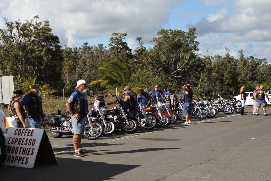 HAWAIIAN LAVA DAILY Biker club Kanaka Hekili visit’s lava viewing