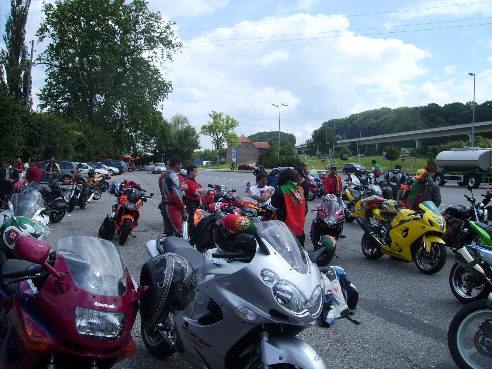 [PICT0009.JPG]