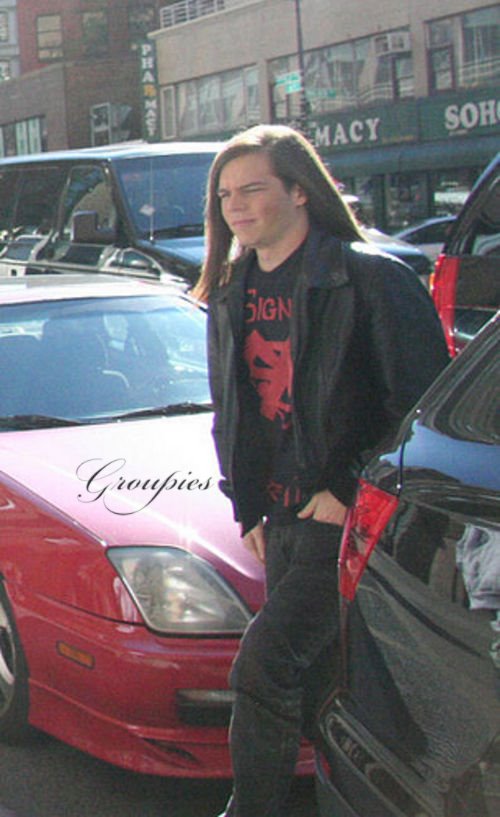 [tokio-hotel-z100-103008--large-msg-123369793662.jpg]