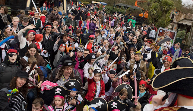 LEGOLAND Windsor goes for a Guinness World Record with Swashbuckling Pirates LEGOLAND Windsor goes for a Guinness World Record with Swashbuckling Pirates