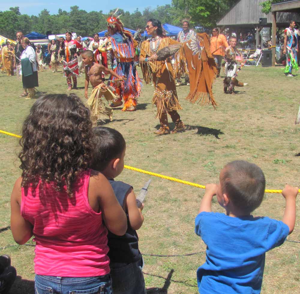 Zhe shi wo ying The Wampanoag Powwow