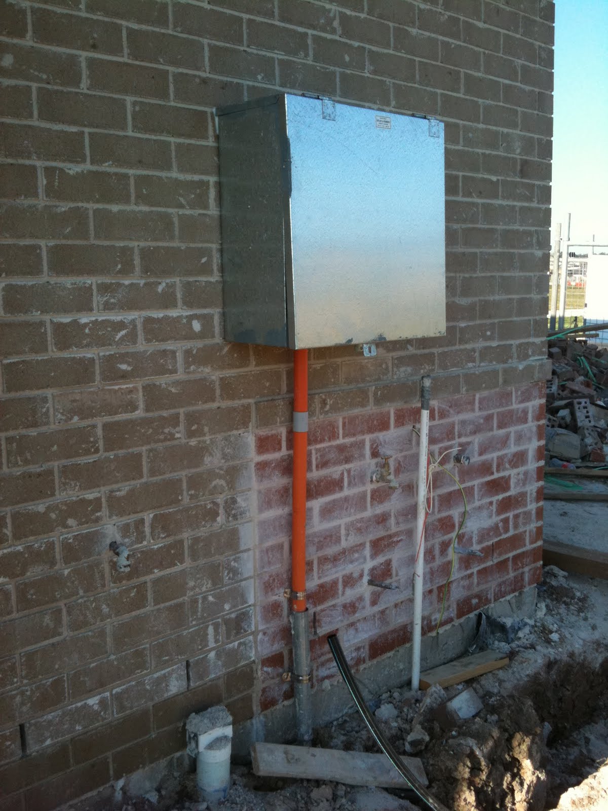 Noddy The Ponds Roof and Bricks complete..electrical wiring...