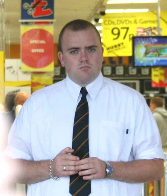 Tesco_securty_guard_doorman_eastbourne_lottbridge_drove.jpg