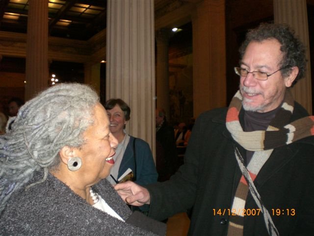 JULIO OLACIREGUI CON LA PREMIO NOBEL TONI MORRISON EL VIERNES 14 DE DICIEMBRE EN LA SORBONA