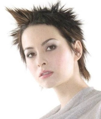short spikey hairstyles for women over 40