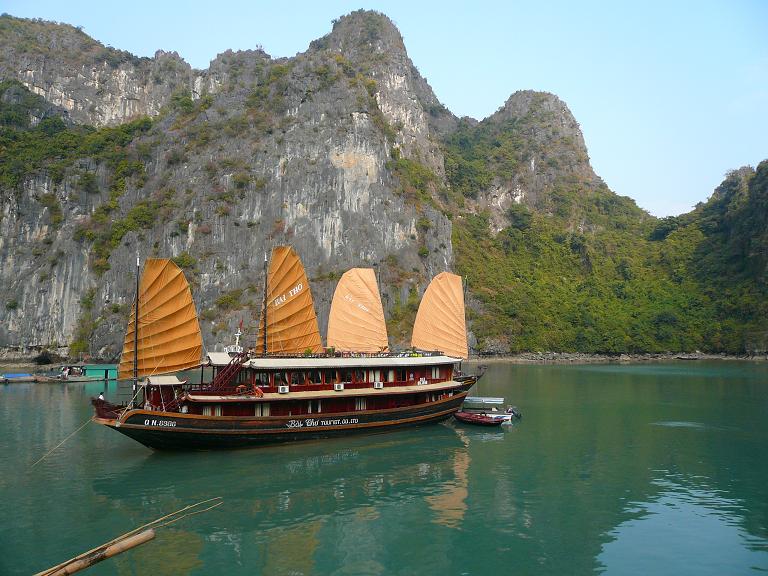[halong+barco.JPG]