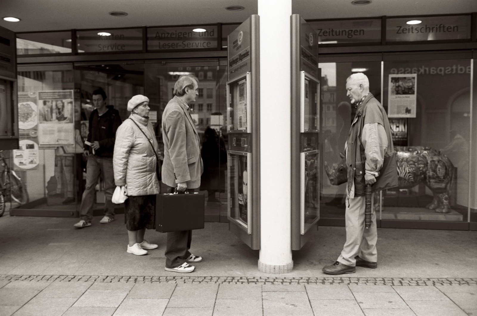 [011_10A20090515-009.jpg]