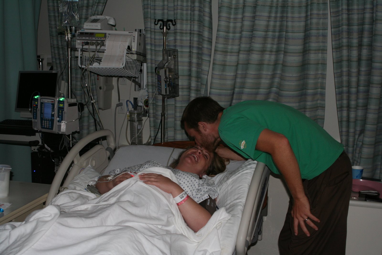 [jon+kissing+heather.JPG]