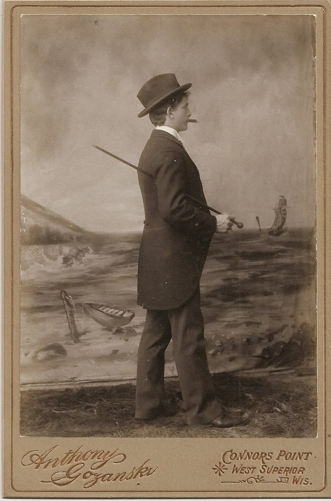 [1900s-scan0011-44.jpg]