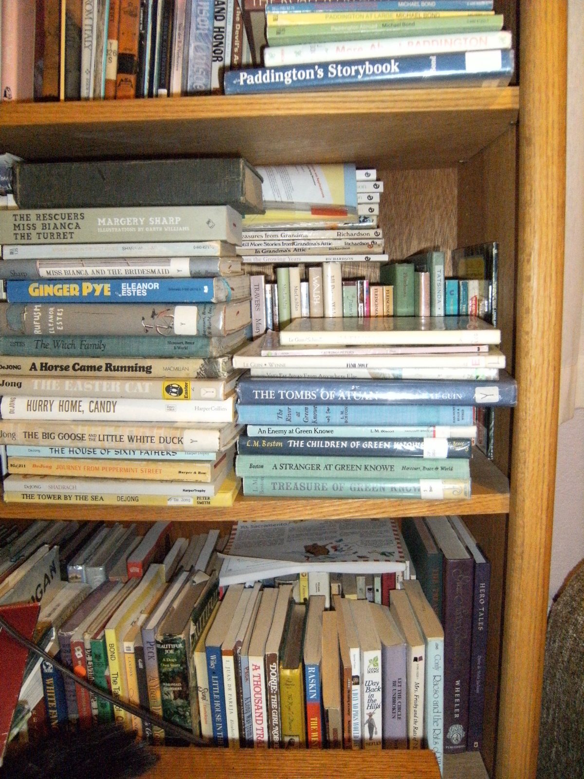 Teaching the Crew How I Organize My Books