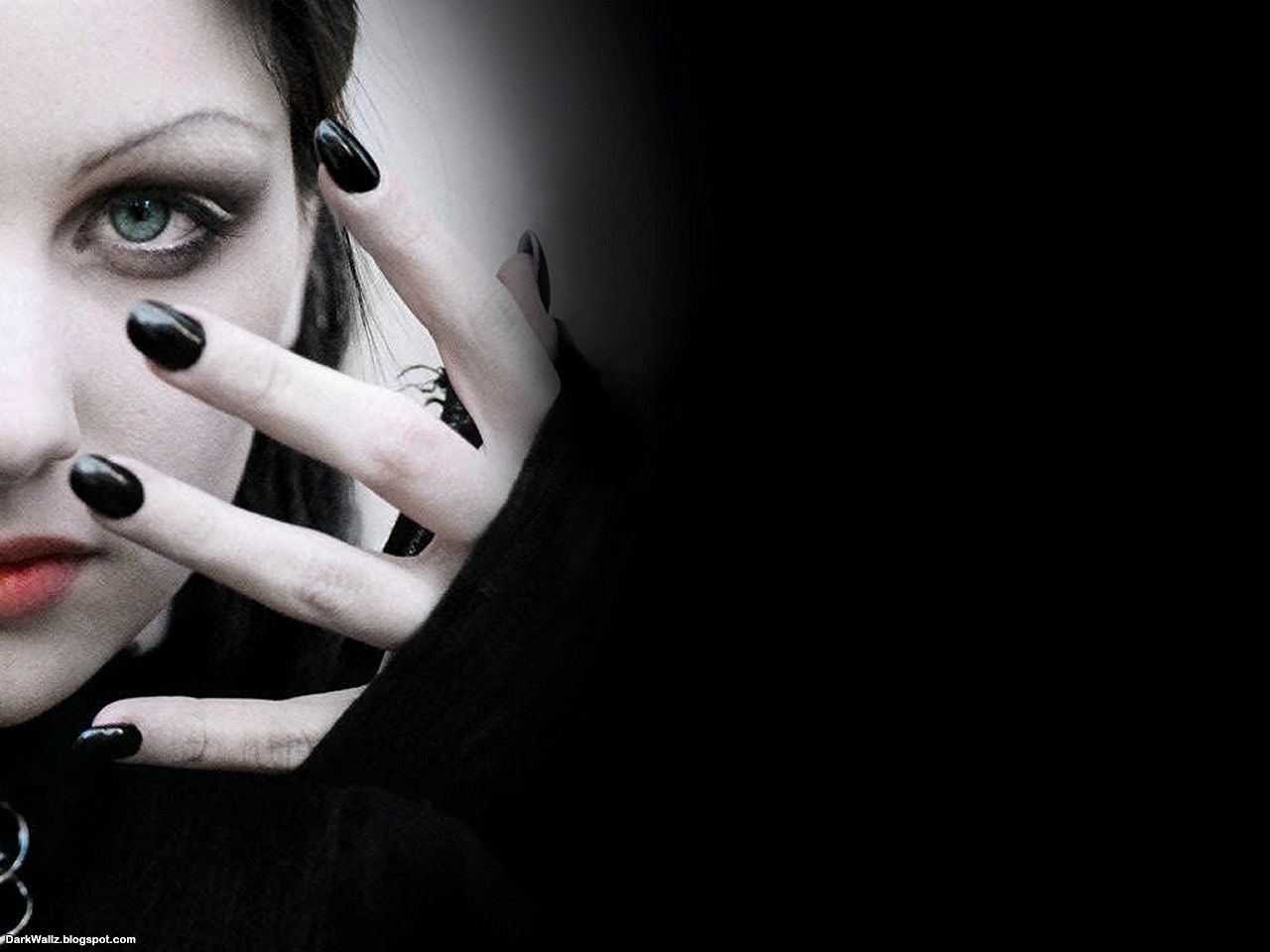 Fans | Dark Wallpaper Download