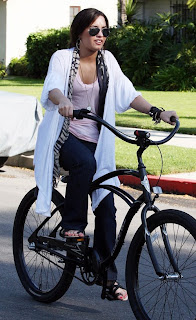 Demi Lovato Is Setting A Bad Example. Demi+Lovato+-+Bike+riding+in+Toluca+Lake4