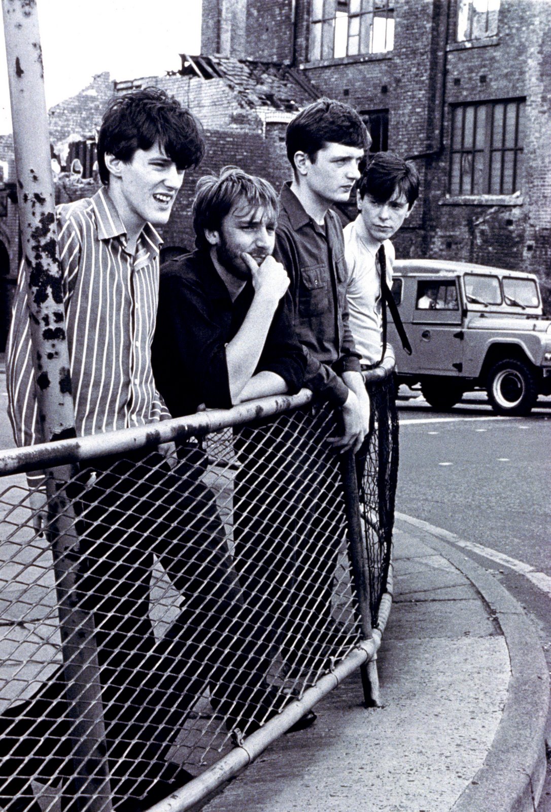 [14065_joy_division_screen_group.jpg]