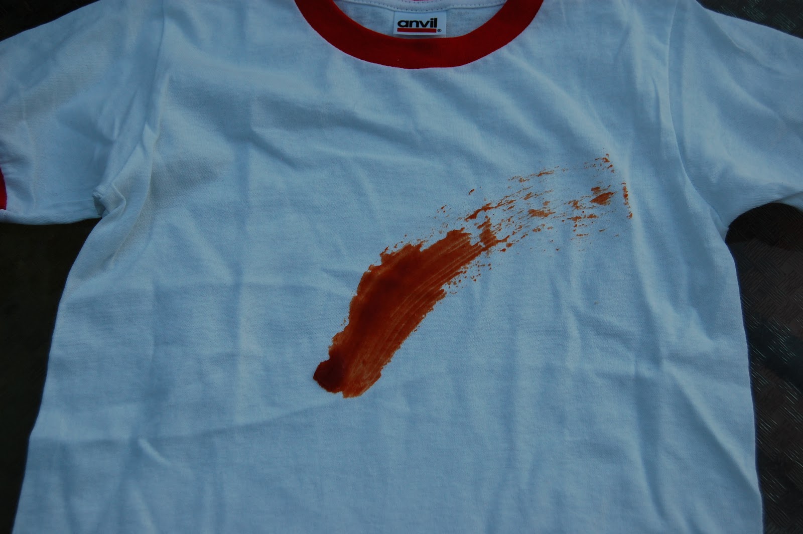 ketchup shirt stain problem