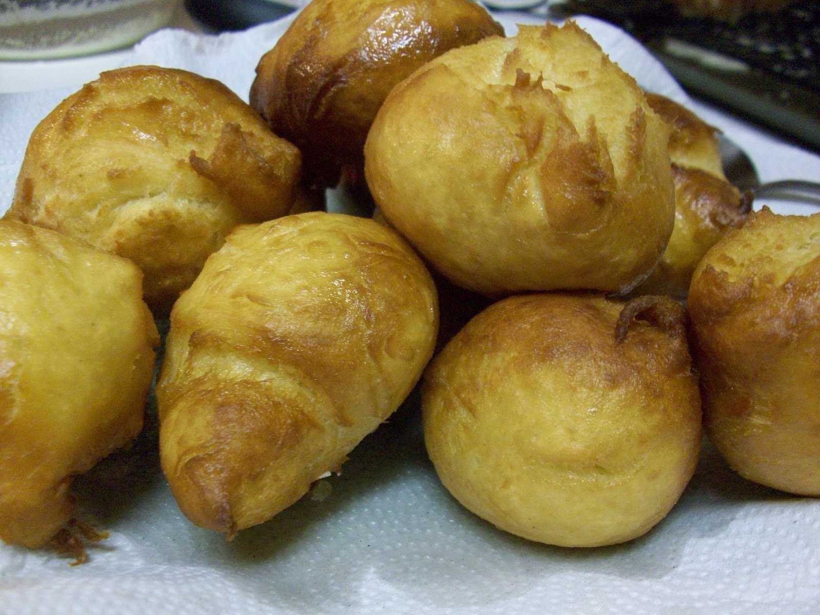 Pretend Chef Maple Glazed Sour Cream Doughnut Holes