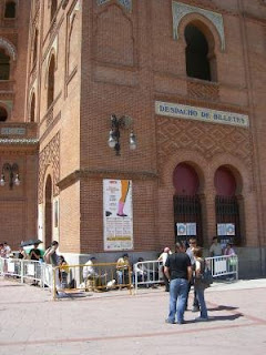 Los Comandos Especiales de la F.I.T. toman posiciones junto a las taquillas venteñas