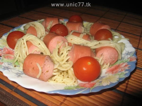 spaghettis_sausages_08.jpg