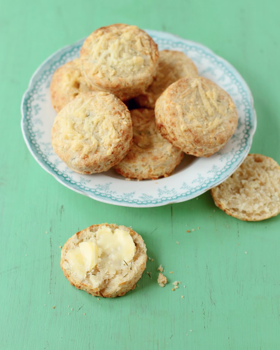 appledrane Cheddar & dill scones